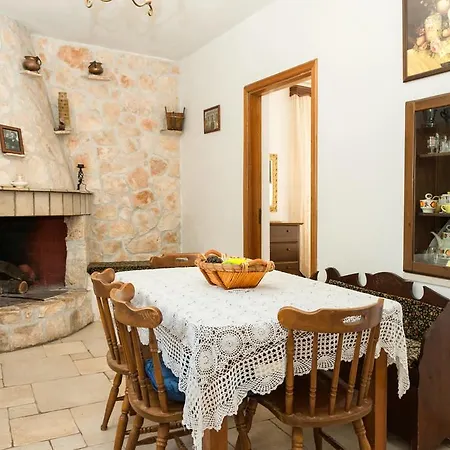 Trullo Pascarosa Vakantiehuis