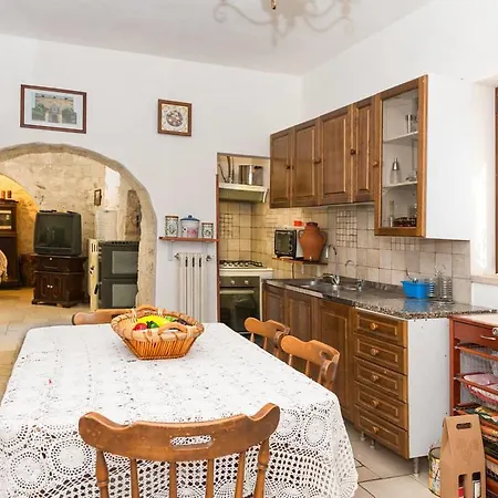 Trullo Pascarosa Tatil Evi *